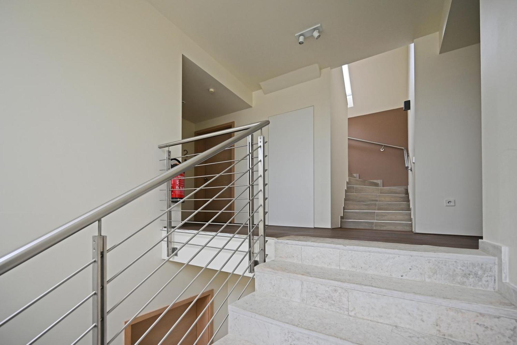Modernes & Gepflegtes Hotelzimmer Mit Kueche! Bernstadt  Exterior foto